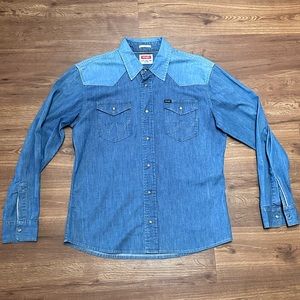 Wrangler 2-Tone Chambray Denim Shirt